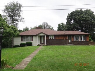 121 Duzyk Ln, Ruffs Dale, PA 15679