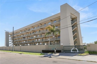 4000 Davey St Unit 502, New Orleans, LA 70122
