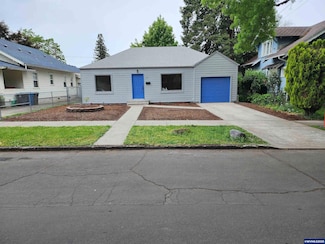 661 Thompson Ave NE, Salem, OR 97301