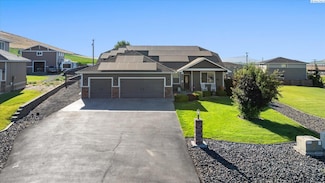 8912 S Grandview Ln, Kennewick, WA 99338