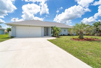 217 Mariner Ln, Rotonda West, FL 33947