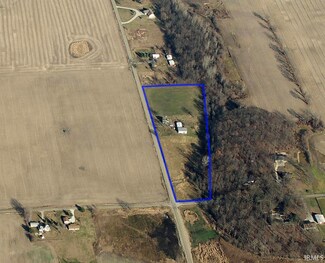 5864 S Packerton Rd, Warsaw, IN 46580