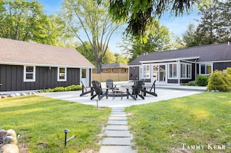 3686 64th St, Holland, MI 49423