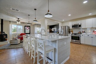 3908 72nd St NW, Albuquerque, NM 87120