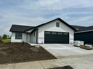 938 Jordan St, Brookings, SD 57006