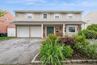 164 Jeffery Ln, Oceanside, NY 11572