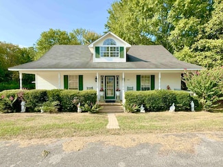 1365 Triplett St, Cherokee, AL 35616