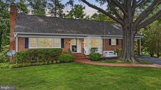 2628 Stirrup Ln, Alexandria, VA 22308