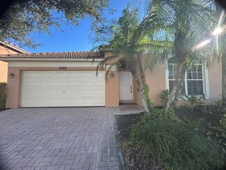 8008 Via Hacienda, Riviera Beach, FL 33418