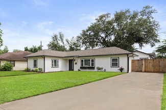 3421 Wentworth St, Houston, TX 77004