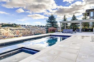 547 E Orion Ct, Boise, ID 83702