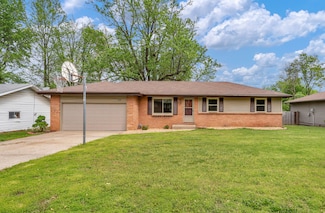 2535 W Katella Ln, Springfield, MO 65807