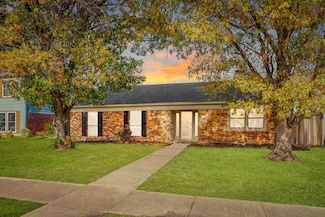 701 Melissa Ln, Garland, TX 75040