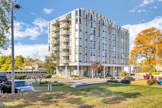 715 W Michigan Ave Unit 202, Jackson, MI 49201