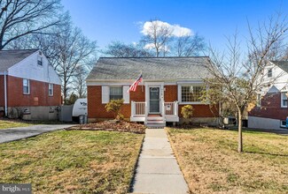 908 Olmstead Rd, Pikesville, MD 21208