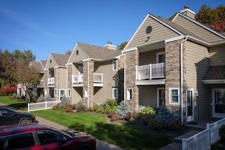 1000 Saddle Rock Rd Unit 2003, Holbrook, NY 11741