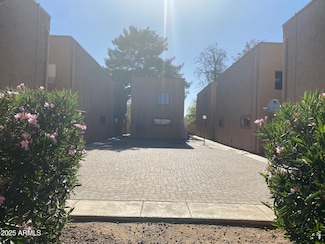6302 N 64th Dr Unit 12, Glendale, AZ 85301