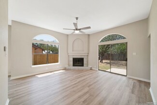 4111 Sunrise Point Dr, San Antonio, TX 78244