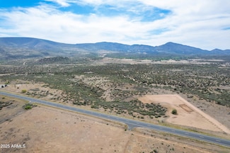 1100d Iron Springs Rd, Skull Valley, AZ 86338