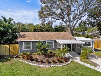7014 Orpine Dr N, Saint Petersburg, FL 33702
