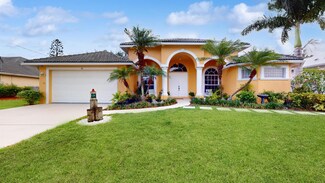 118 NE Surfside Ave, Port Saint Lucie, FL 34983