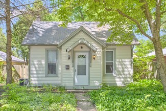 713 S Walnut St, Urbana, IL 61801