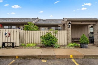 62340 Arlington Cir Unit 5, South Lyon, MI 48178