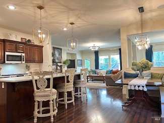 905 N Seneca Springs Way, Star, ID 83669