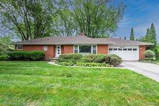 30451 Lyndon St, Livonia, MI 48154