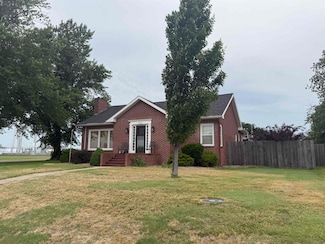 403 Mann Ave, Larned, KS 67550