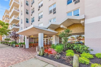 522 Shore Rd Unit 1KK, Long Beach, NY 11561