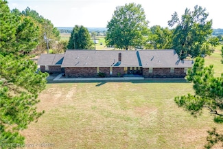 2825 E Main St, Charleston, AR 72933