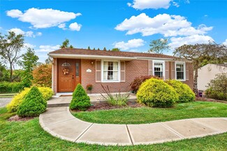 574 Catskill Dr, Pittsburgh, PA 15239