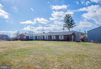 10640 Apple Harvest Dr, Martinsburg, WV 25403