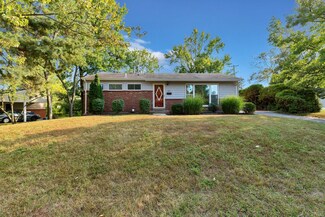 8810 Comanche Ct, Saint Louis, MO 63132