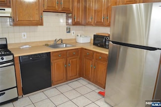 721 Broad Ave Unit 5A, Ridgefield, NJ 07657