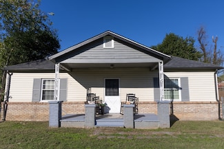 513 Pollard Rd, Clarksville, TN 37042