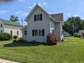 521 Fulton St, Port Clinton, OH 43452