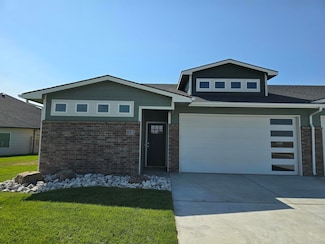 1110 W Trek Cir, Goddard, KS 67052