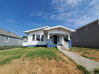 1608 Grand Ave, Washington, IN 47501