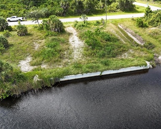 8528 Santa Cruz Dr, South Gulf Cove, FL 33981