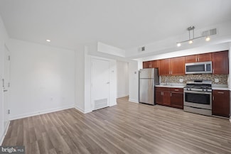 2900 Pomeroy Rd SE Unit 203, Washington, DC 20020