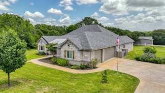 532 Lydia Ln, Granbury, TX 76049
