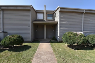 135 Hillview Dr, Fairfield Bay, AR 72088