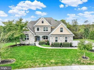 19 Marina Dr, Camp Hill, PA 17011