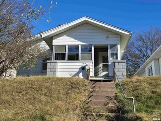 1709 5th St, Rock Island, IL 61201
