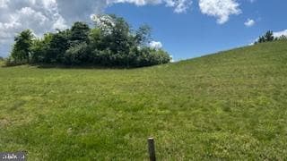 1615 Crowell Rd, Vienna, VA 22182