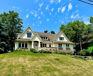 1981 Fagerness Point Rd, Wayzata, MN 55391