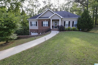 1024 Edgewood Dr, Anniston, AL 36207