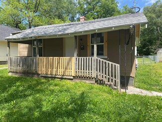 2628 N Kellett Ave, Springfield, MO 65803